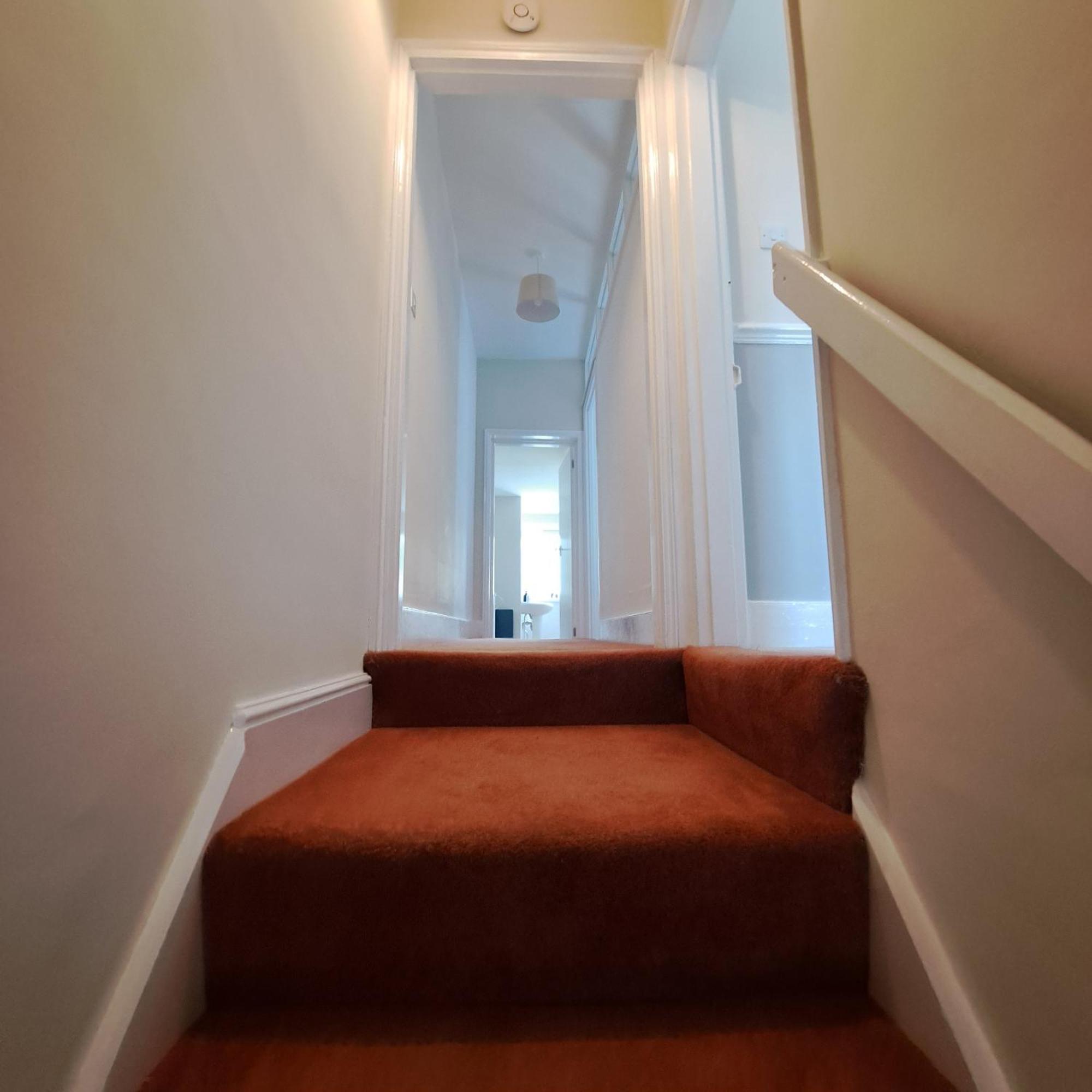 הנטיגדון Generous 3 Bed In The Heart Of The Village מראה חיצוני תמונה