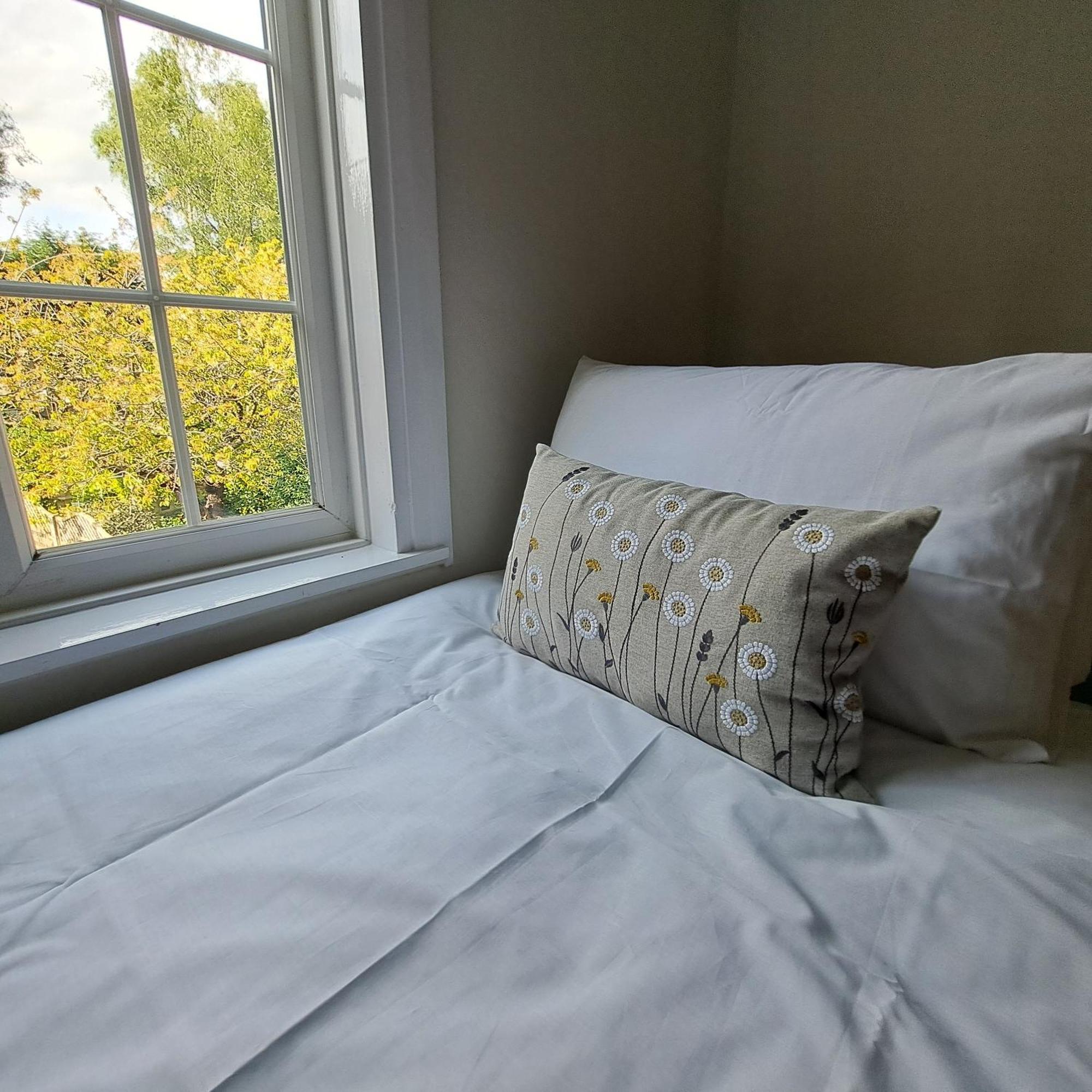 הנטיגדון Generous 3 Bed In The Heart Of The Village מראה חיצוני תמונה