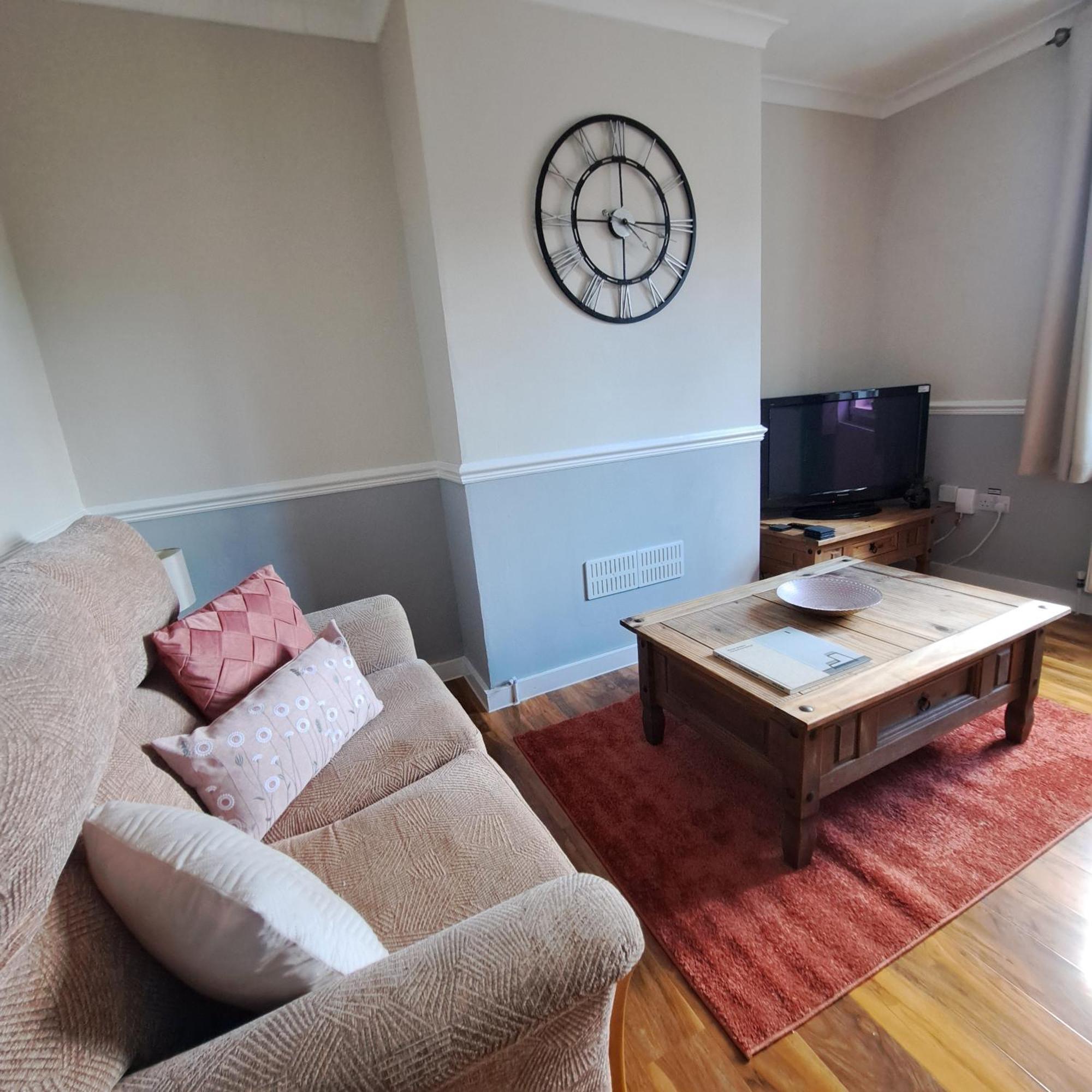 הנטיגדון Generous 3 Bed In The Heart Of The Village מראה חיצוני תמונה